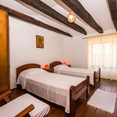 Holiday Home Trostova Kuca Пазин Экстерьер фото